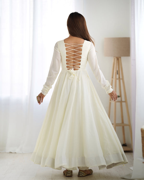 Premium Vichitra Silk Kali Cut Anarkali Set – 4m Flair, Fancy Lace Dupatta & Stitched Pant