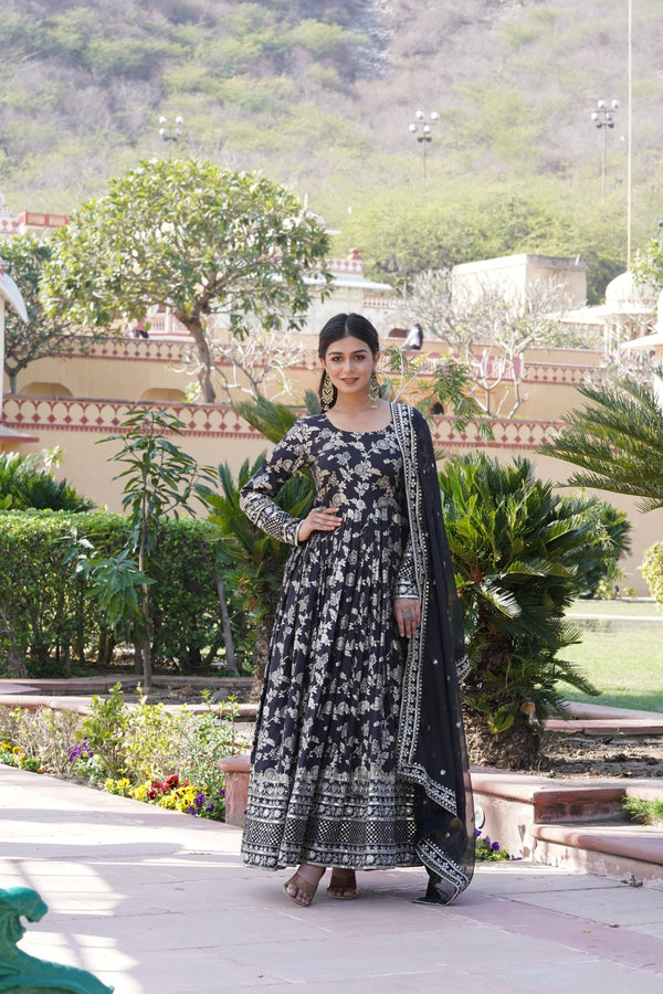 Viscose Dyable Jacquard Gown with Russian Silk Dupatta