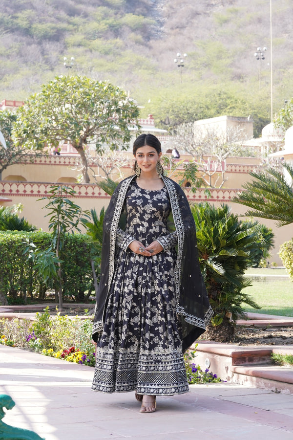 Viscose Dyable Jacquard Gown with Russian Silk Dupatta