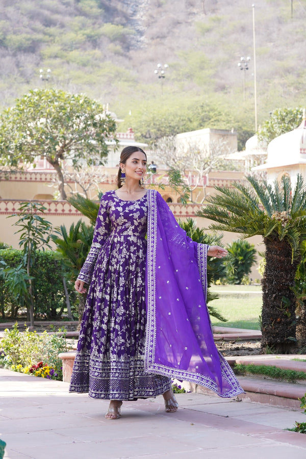 Viscose Dyable Jacquard Gown with Russian Silk Dupatta